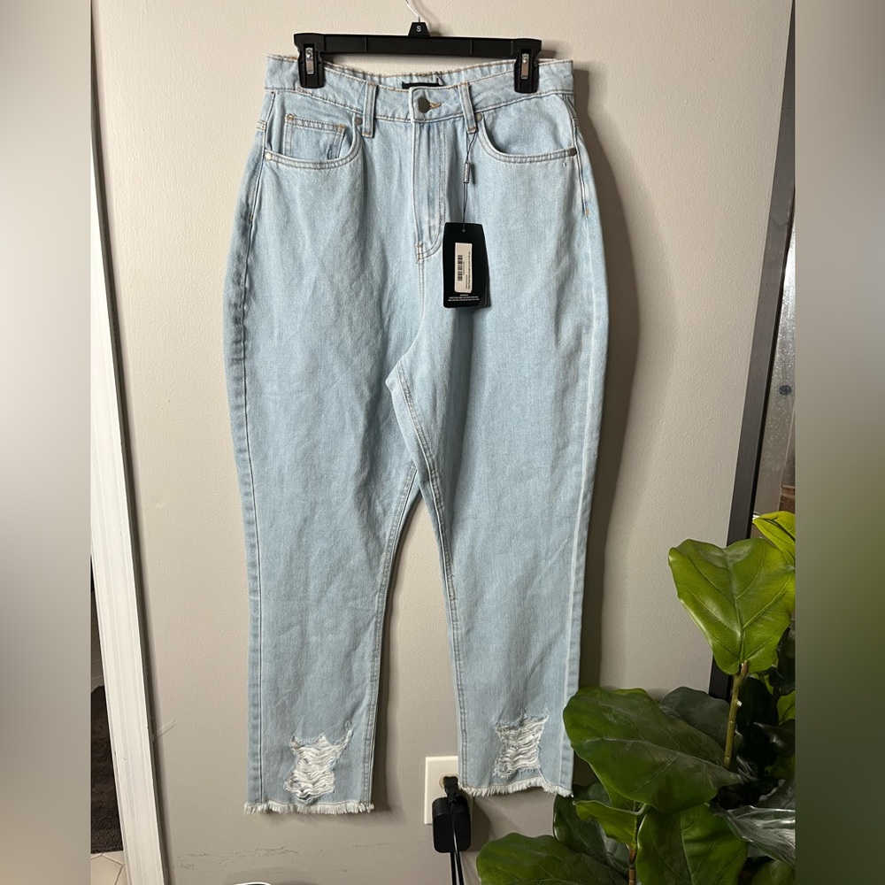 Pretty little thing shape vintage ripped straight leg jean size 8